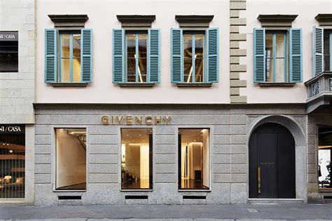 givenchy milan opening hours|Via Sant'Andrea .